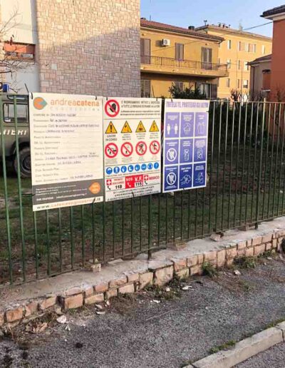 Il cartello di cantiere indica tutte le figure professionali interessate - San Severino