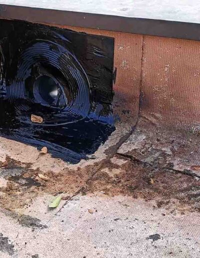 Realizzazione nuovo “messicano” prima dell’applicazione della guaina impermeabilizzante - Ancona